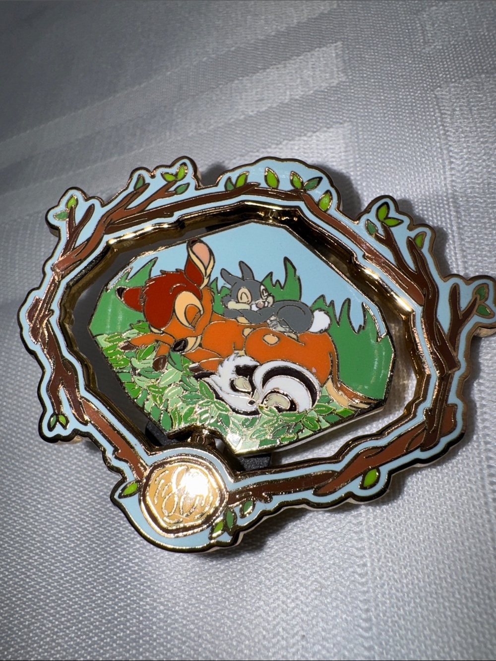 Disney Bambi 80th Anniversary Spinner Pin. LE 4800 thumper and flower - Picture 2 of 9